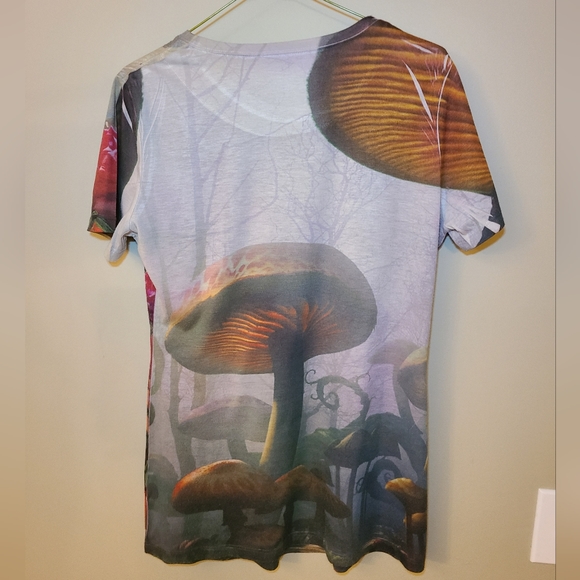 Alice in Wonderland long Tee. GUC. - Picture 3 of 4